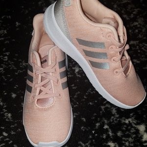 🖤Toddler Adiddas Sneakers🖤